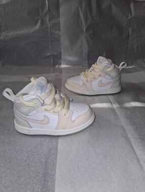 Air Jordan 1 Retro Sneakers, Baby 5C